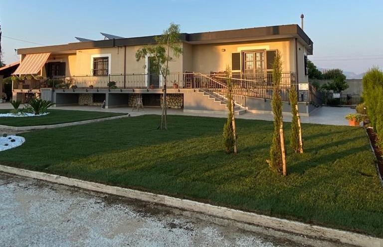 La Casa Del Borgo-Intero Appartamento Λατίνα Εξωτερικό φωτογραφία